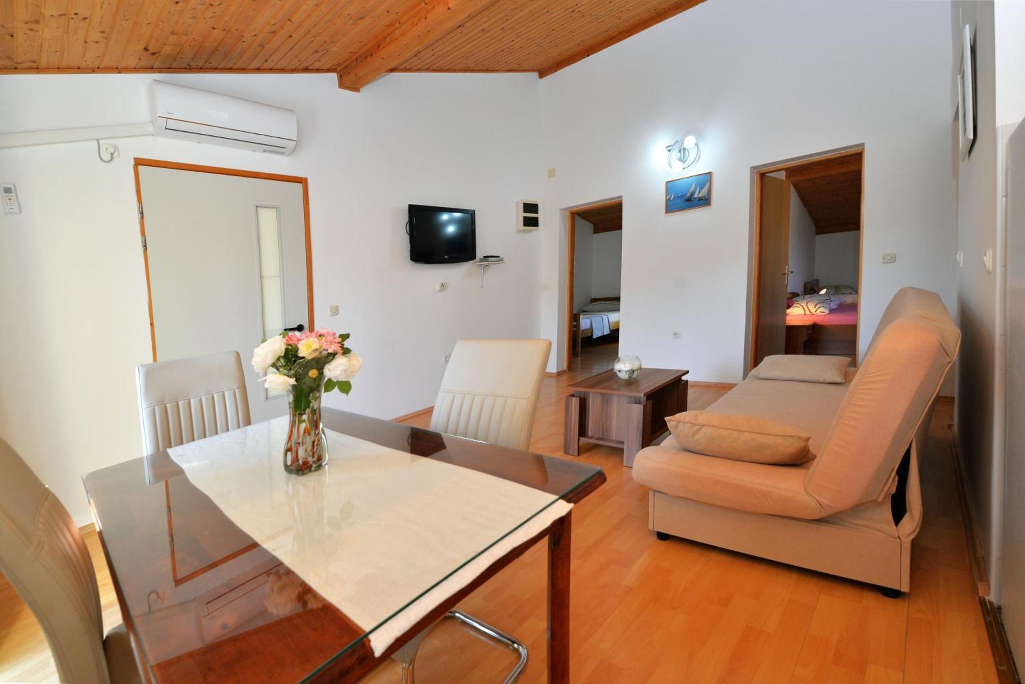 Apartments Goranka Murter Exterior photo