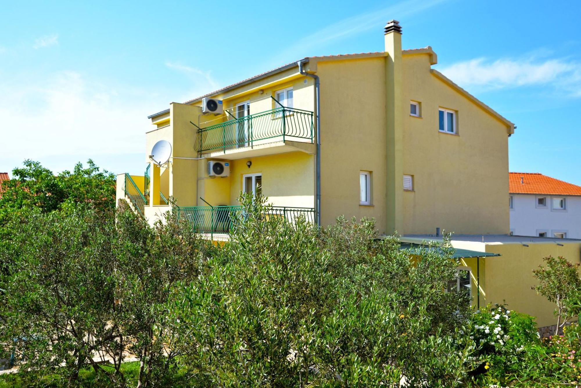 Apartments Goranka Murter Exterior photo