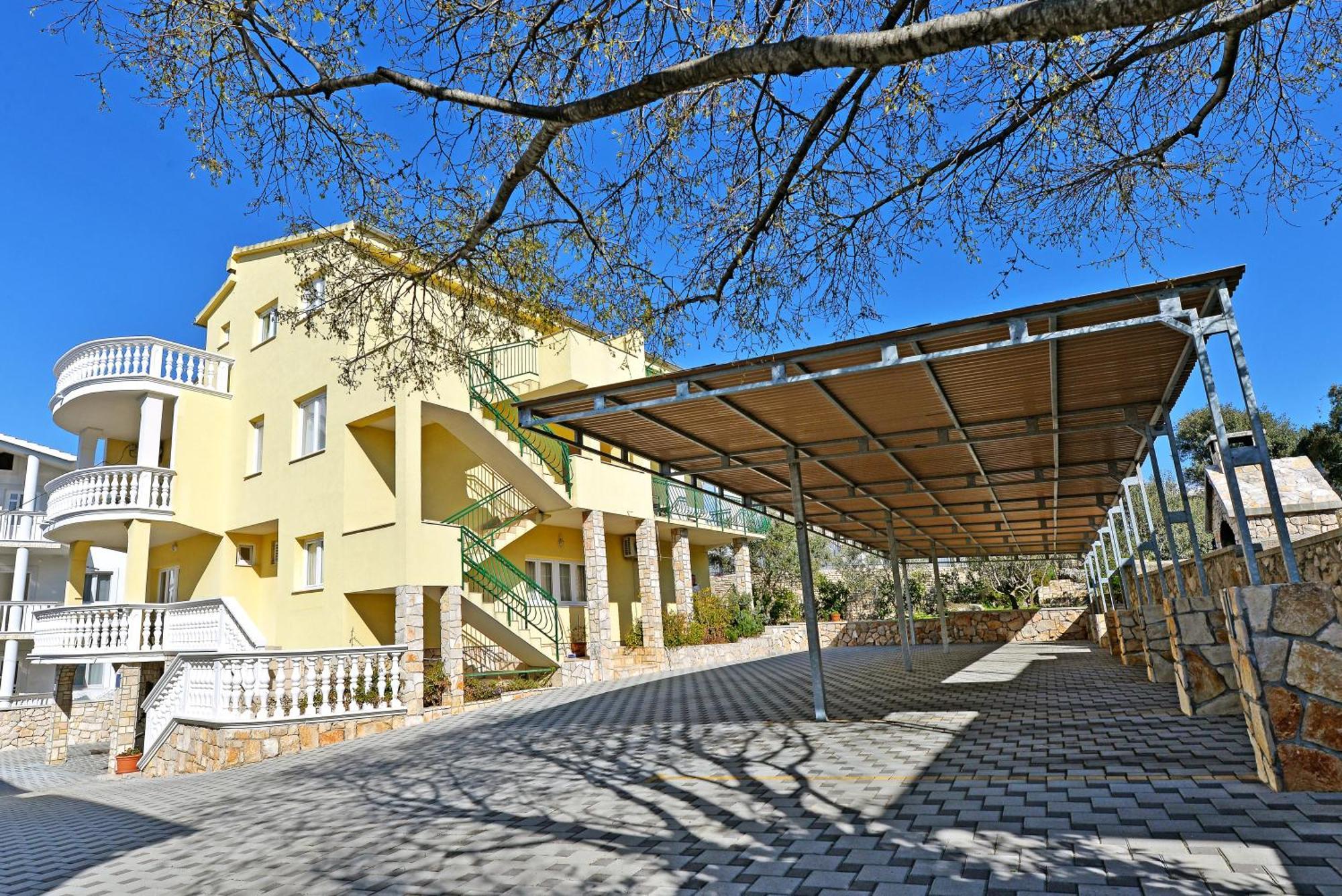 Apartments Goranka Murter Exterior photo